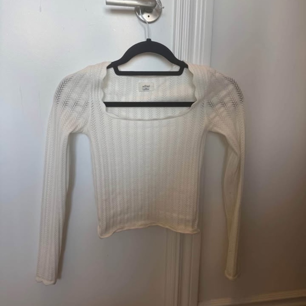 White Aritzia Longsleeve Top